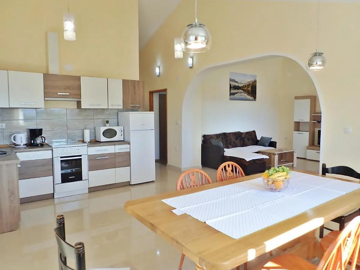 Mariva Apartment Starigrad Paklenica