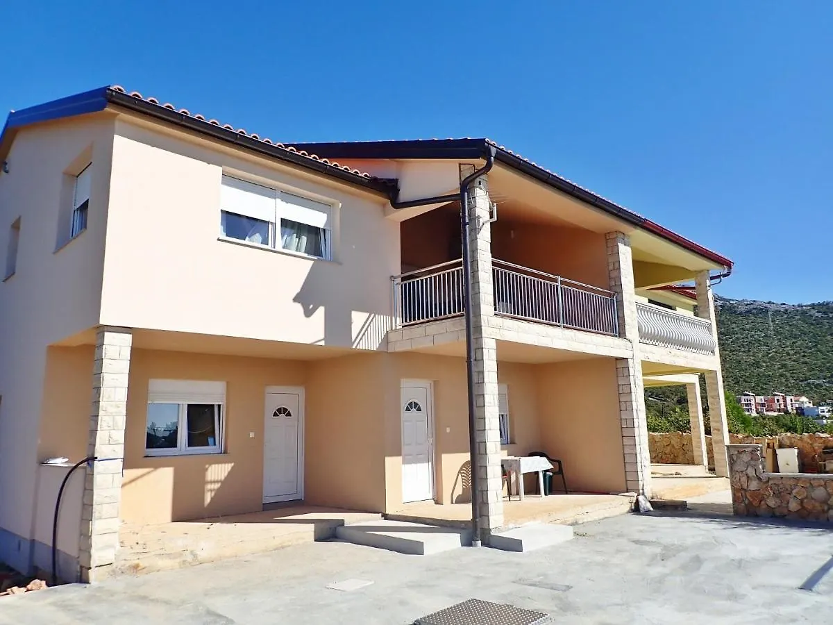 Mariva Apartment Starigrad Paklenica