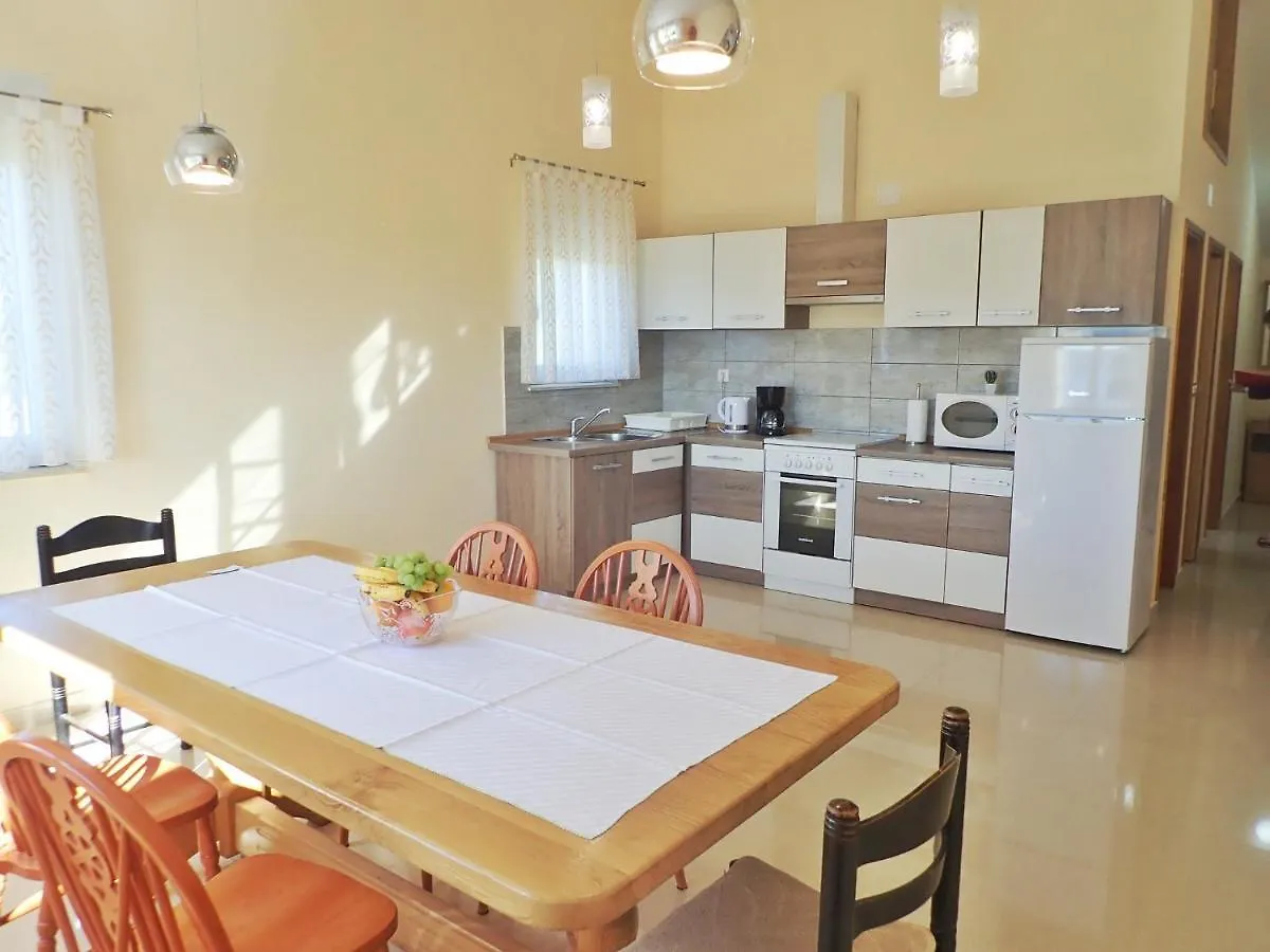 Mariva Apartment Starigrad Paklenica